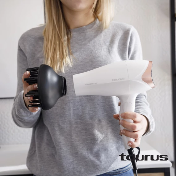 TAURUS HD2405I Studio 2500 Ionic hajszárító