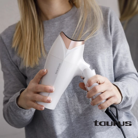 TAURUS HD2405I Studio 2500 Ionic hajszárító
